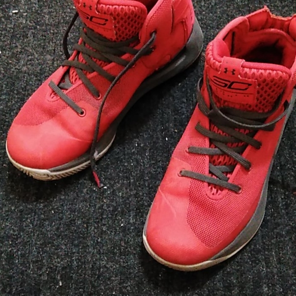 Under Armour Men's Beautiful Rare Bright Red - Picture 2 of 8